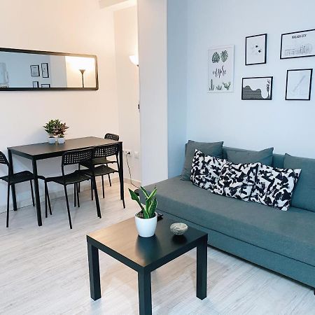 Апартаменты Gmc Turistics - La Casita De Atarazanas Малага Экстерьер фото